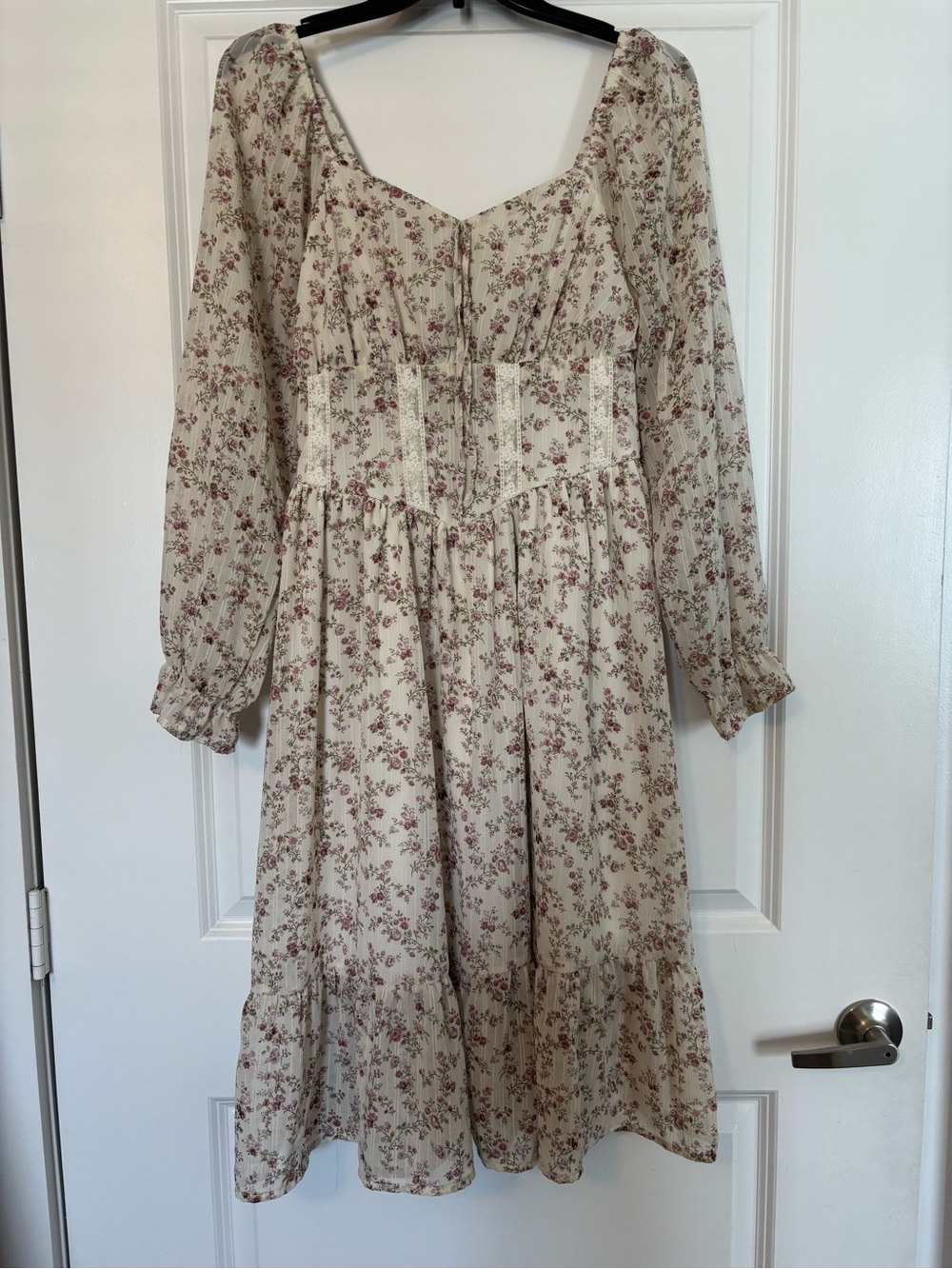 Celebrity Pink Cream Floral Midi Dress